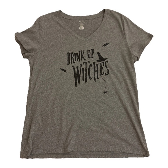 Tops - Halloween Drink Up Witches Gray T-shirt Women's Large Short Sleeve Tee